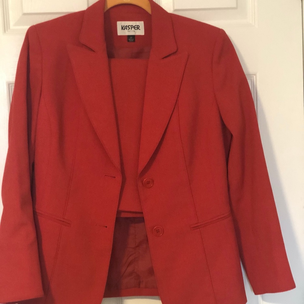 Kasper Suit